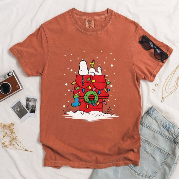 Peanuts-Holiday-Snoopy-and-Woodstock-Stocking-T-Shirt-1