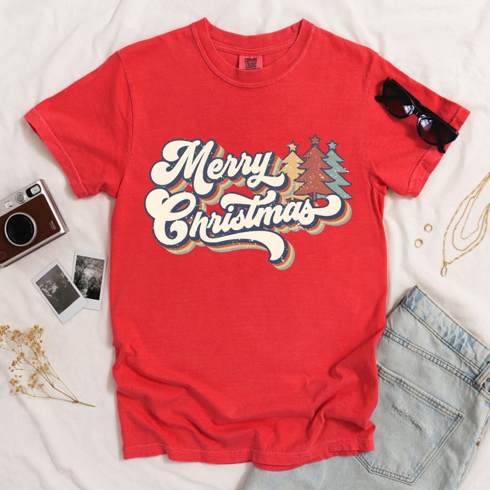 Vintage Noel Vibes: 70s Classic Style Merry Christmas Shirt 1